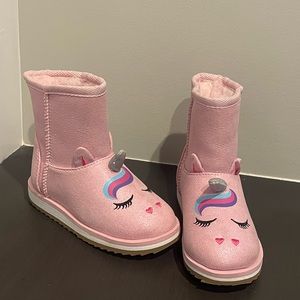 Girl boots